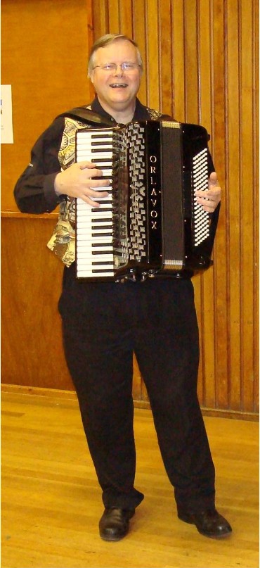 Paul with his virtual accordion